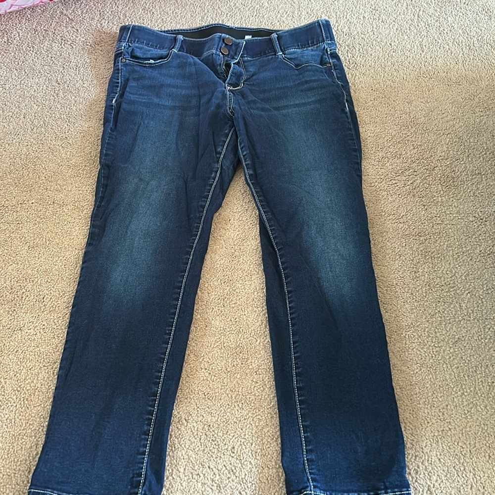 Apt 9 straight leg jeans